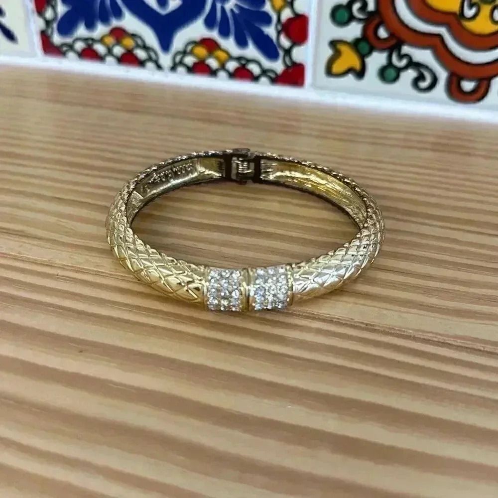 Lilly Pulitzer Sea Fan Bangle Gold Toned